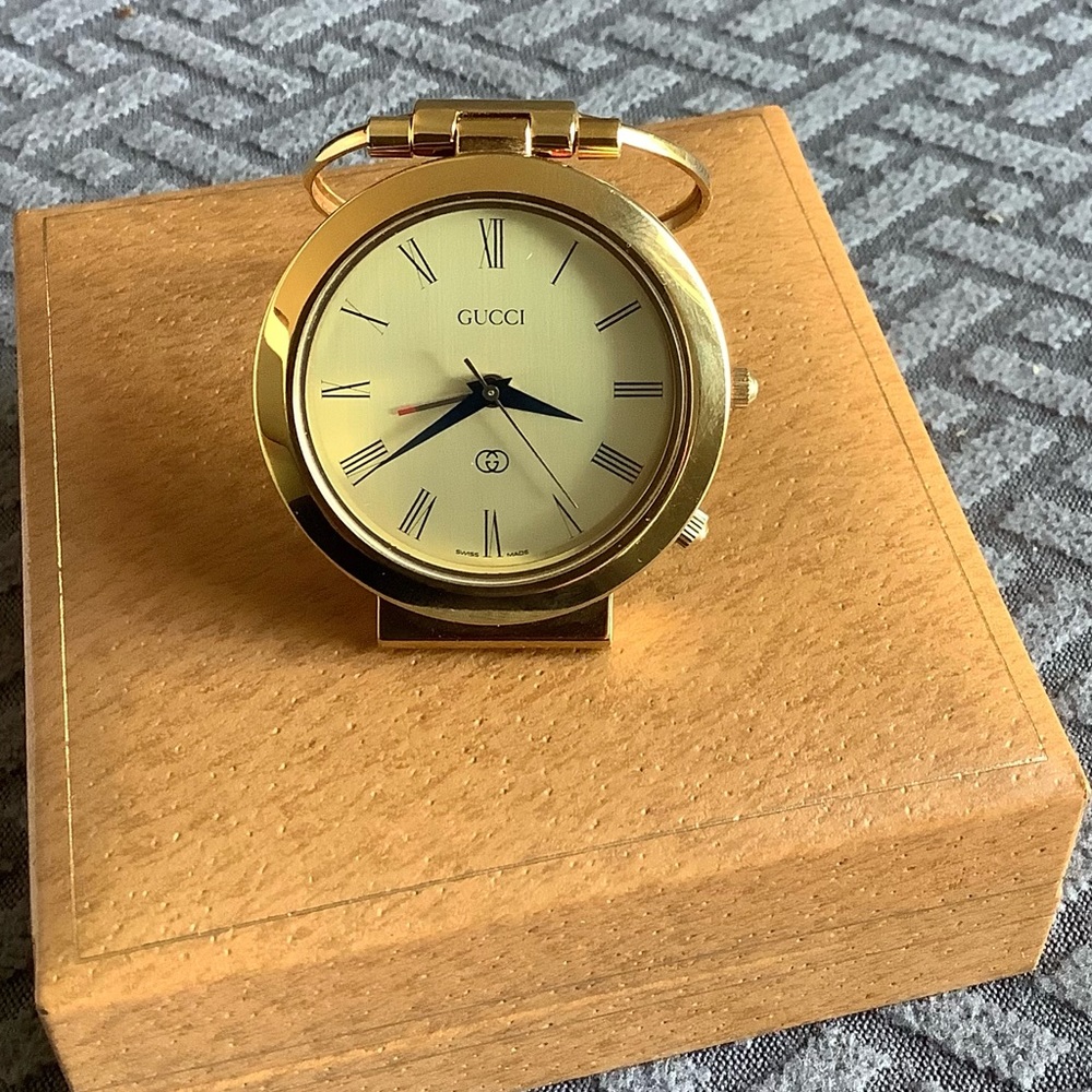 Beautiful GUCCI desk or travel watch with box 🌟🌟 - Picture 2 of 9
